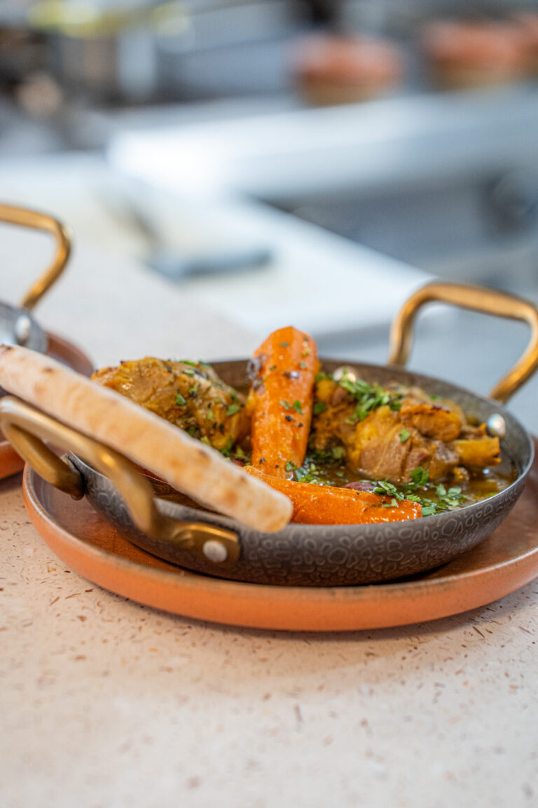 Légumes frais préparés au restaurant ZAÏ